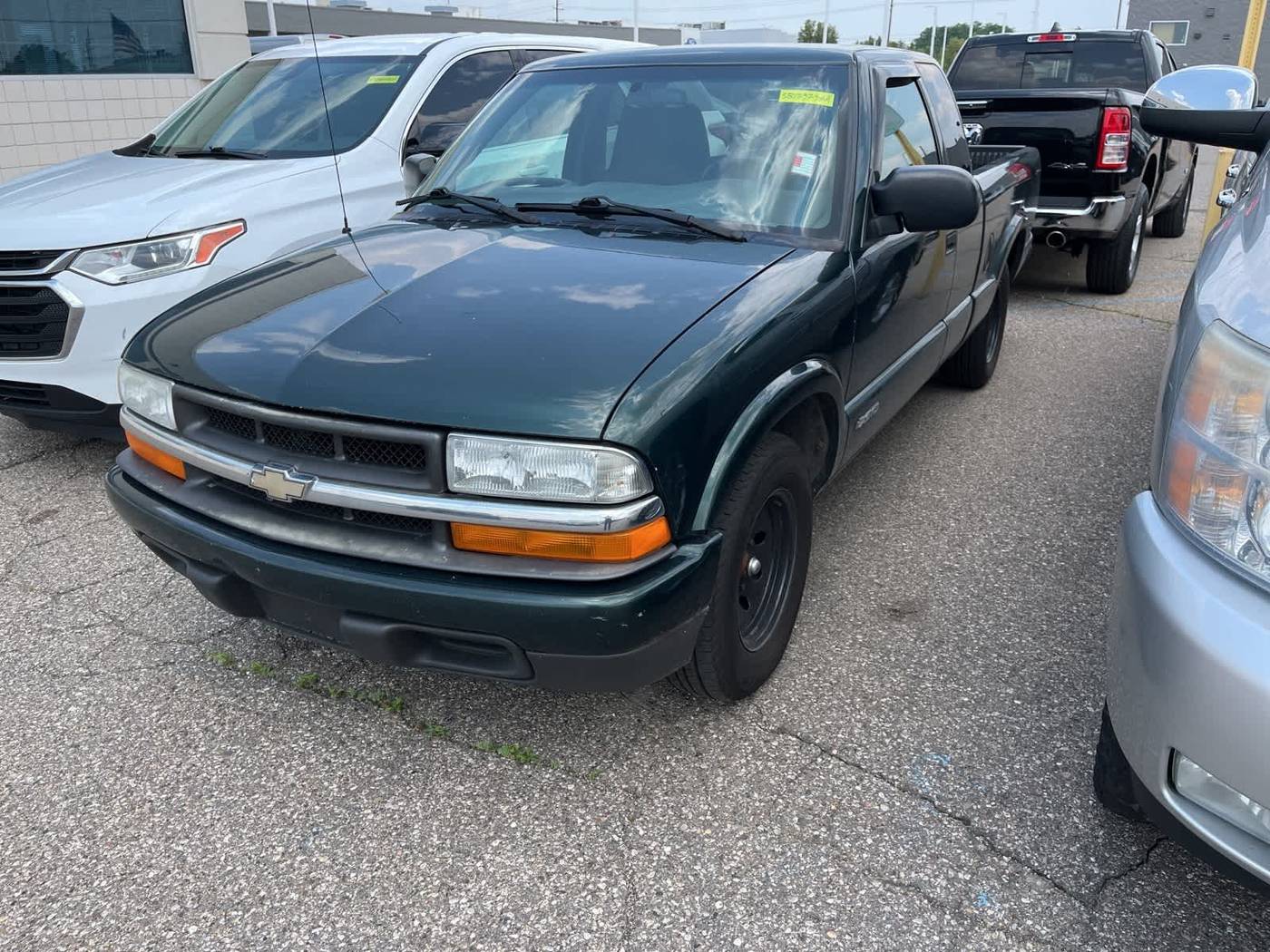 2003 Chevrolet S-10 LS — Pickup Truck — 98,604 mi — Sterling Heights, MI