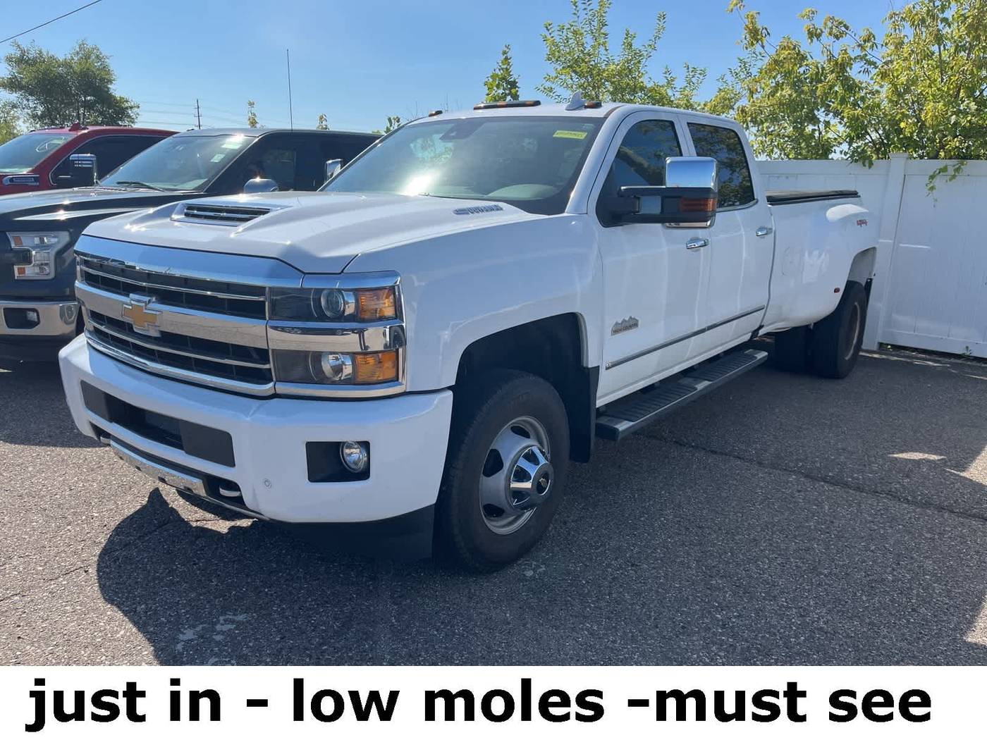 2019 Chevrolet Silverado 3500HD High Country — Pickup Truck — 26,803 mi — Sterling Heights, MI