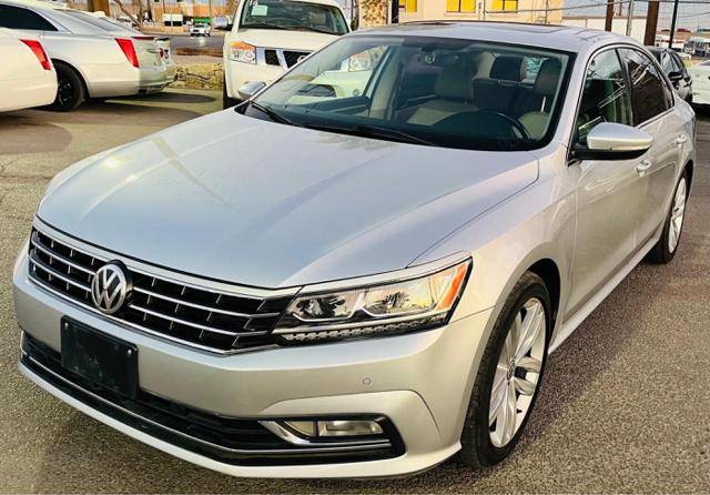 2018 Volkswagen Passat 2.0T SE — Sedan — 111,052 mi — El Paso, TX