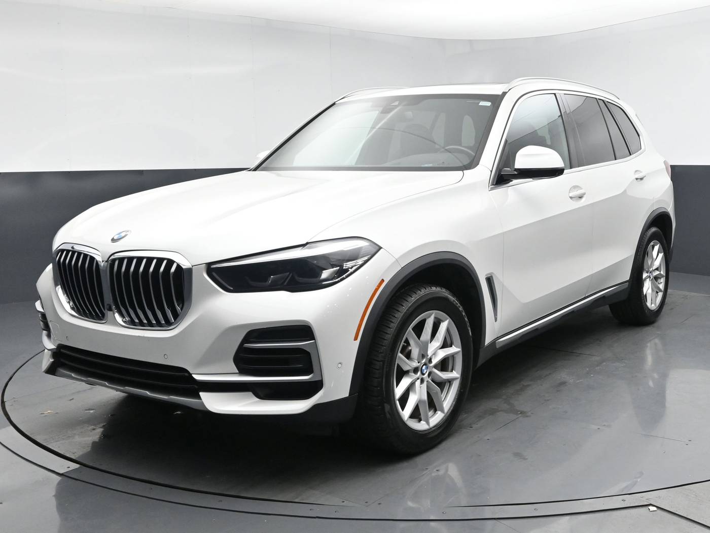 2022 BMW X5 40i — SUV — 63,526 mi — Freeport, NY