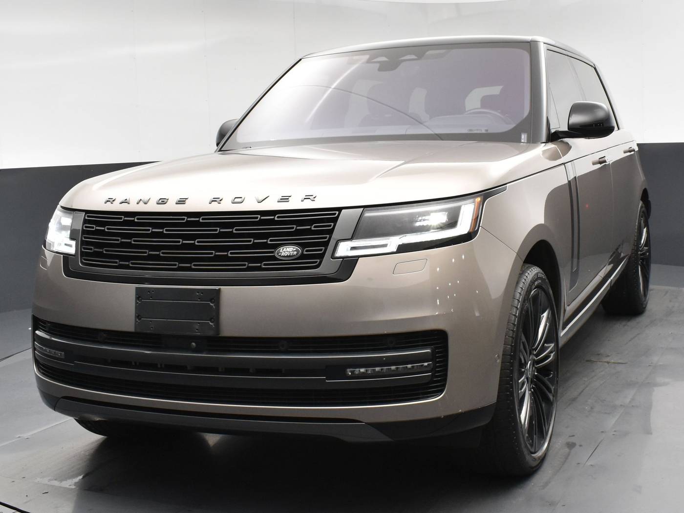 2023 Land Rover Range Rover SE — SUV — 35,049 mi — Freeport, NY
