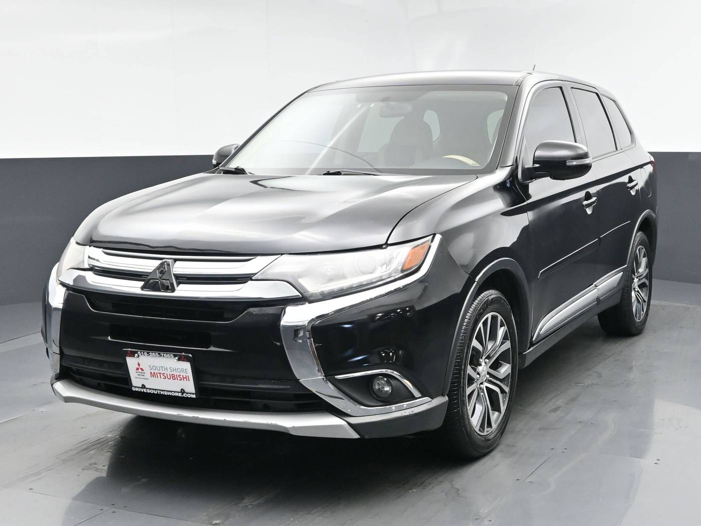 2016 Mitsubishi Outlander SE — SUV — 75,874 mi — Freeport, NY