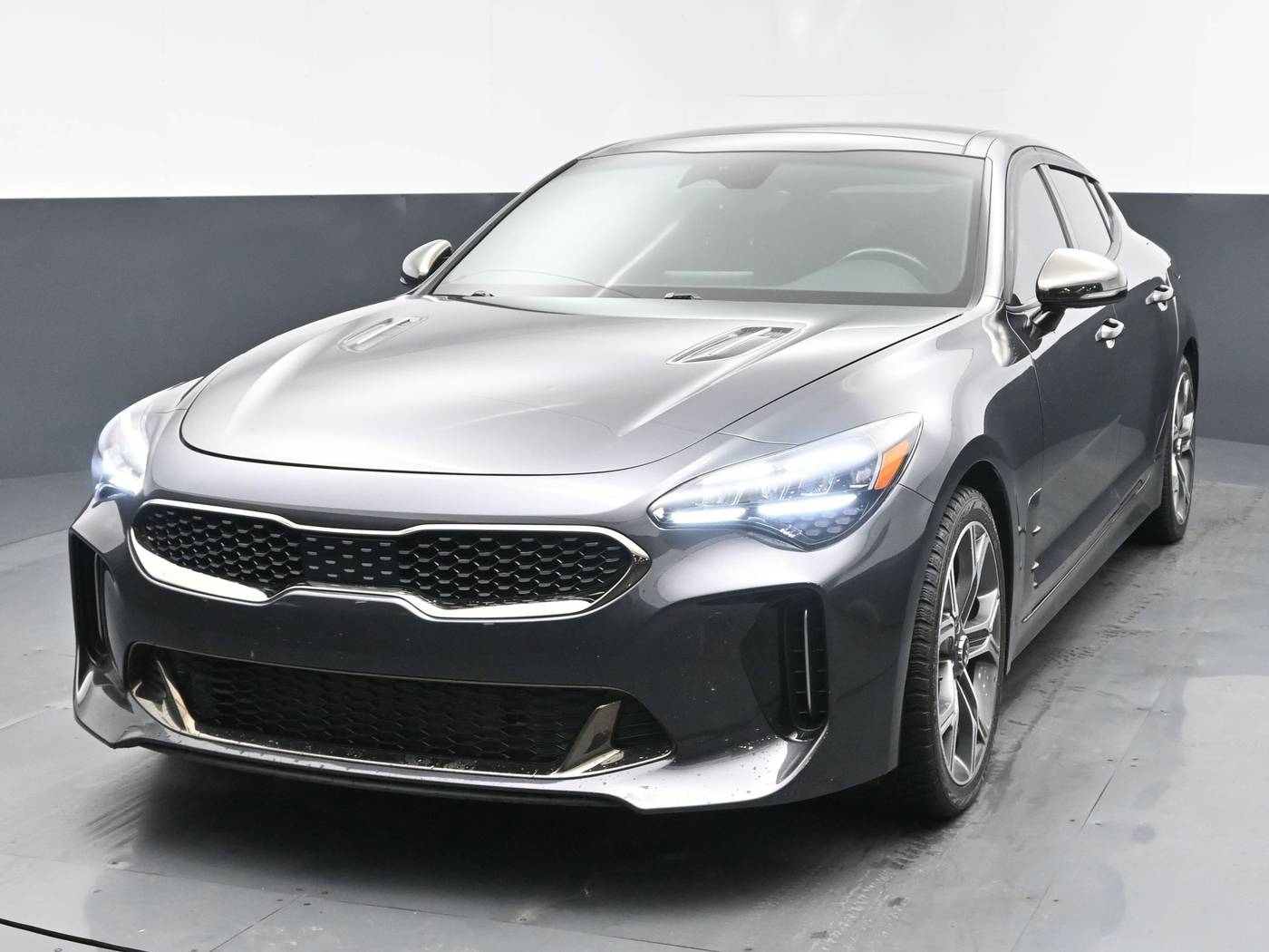 2022 Kia Stinger GT1 — Hatchback — 97,918 mi — Freeport, NY