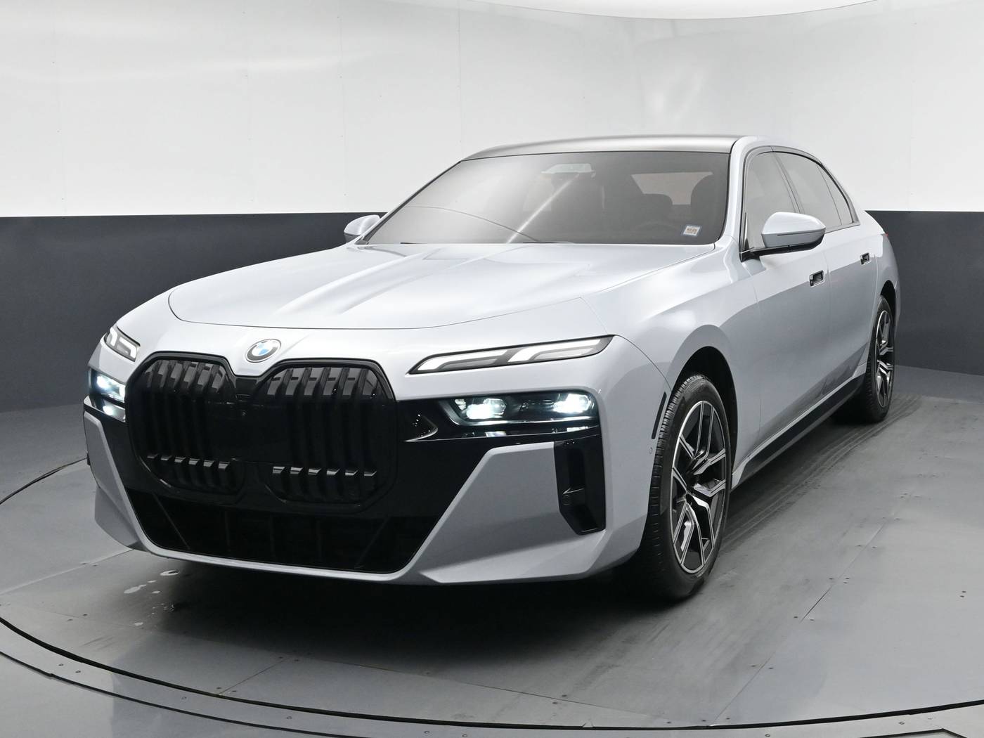 2023 BMW 7 Series 740i — Sedan — 20,625 mi — Freeport, NY