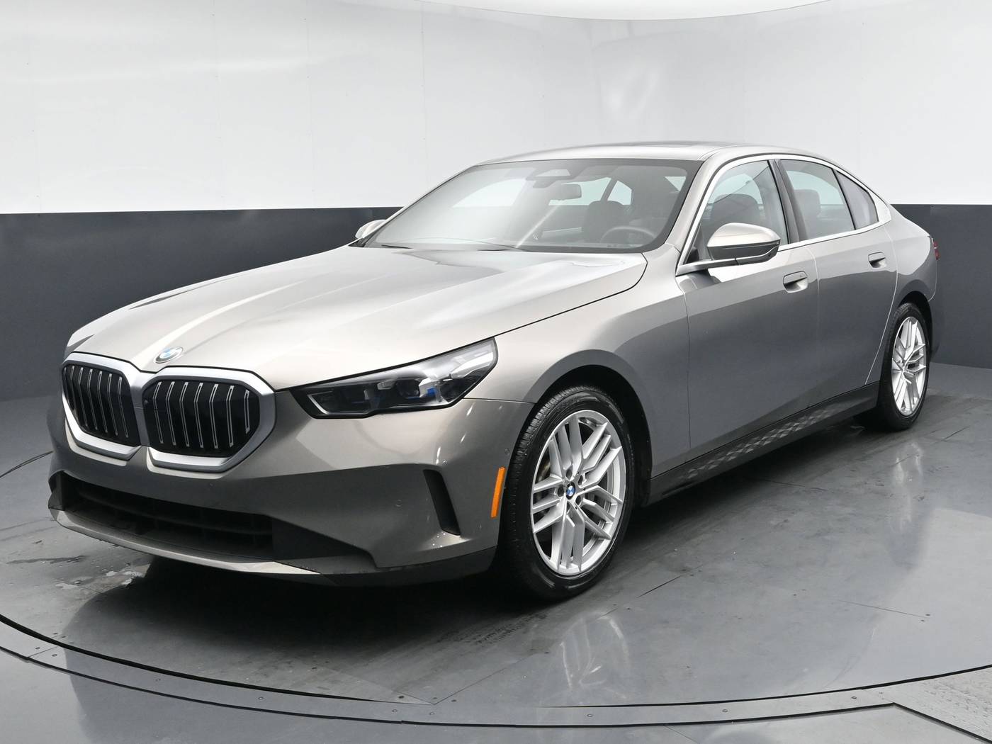 2024 BMW 5 Series 530i — Sedan — 38,791 mi — Freeport, NY