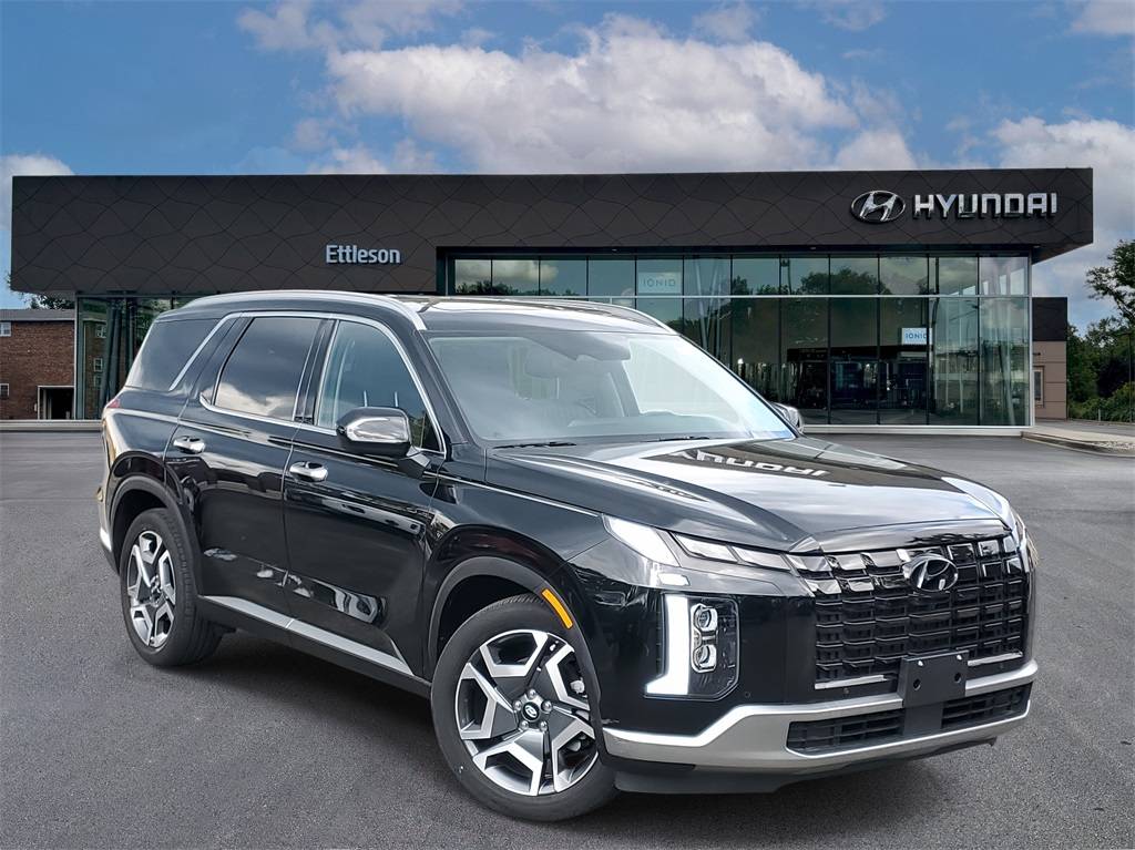 2023 Hyundai Palisade Limited — SUV — 9,529 mi — Countryside, IL