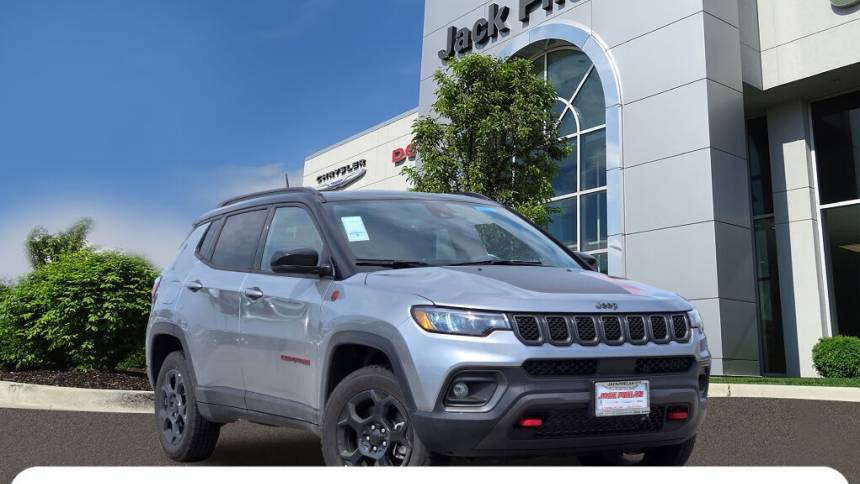 2023 Jeep Compass Trailhawk — SUV — 2,809 mi — Countryside, IL