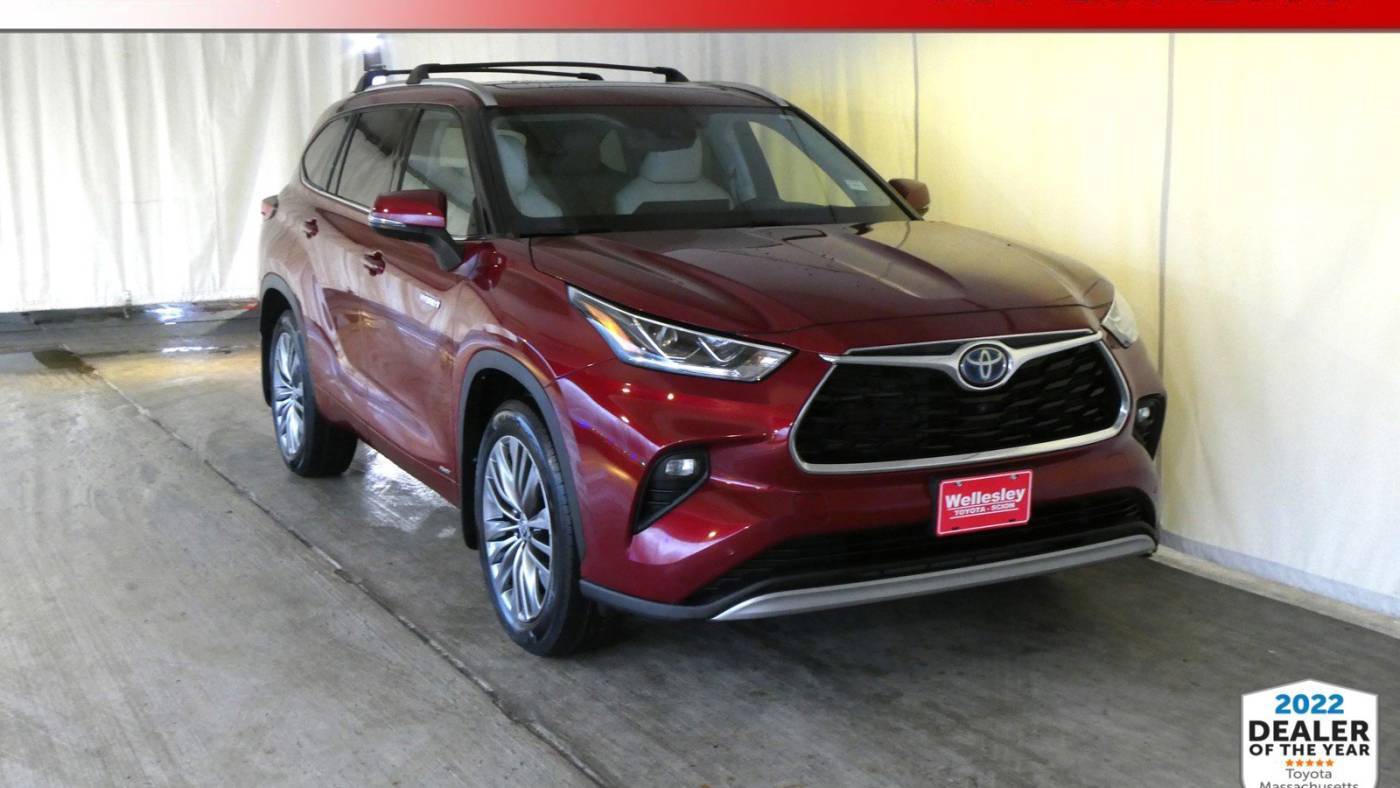 2021 Toyota Highlander Hybrid Platinum — SUV — 83,047 mi — Wellesley, MA