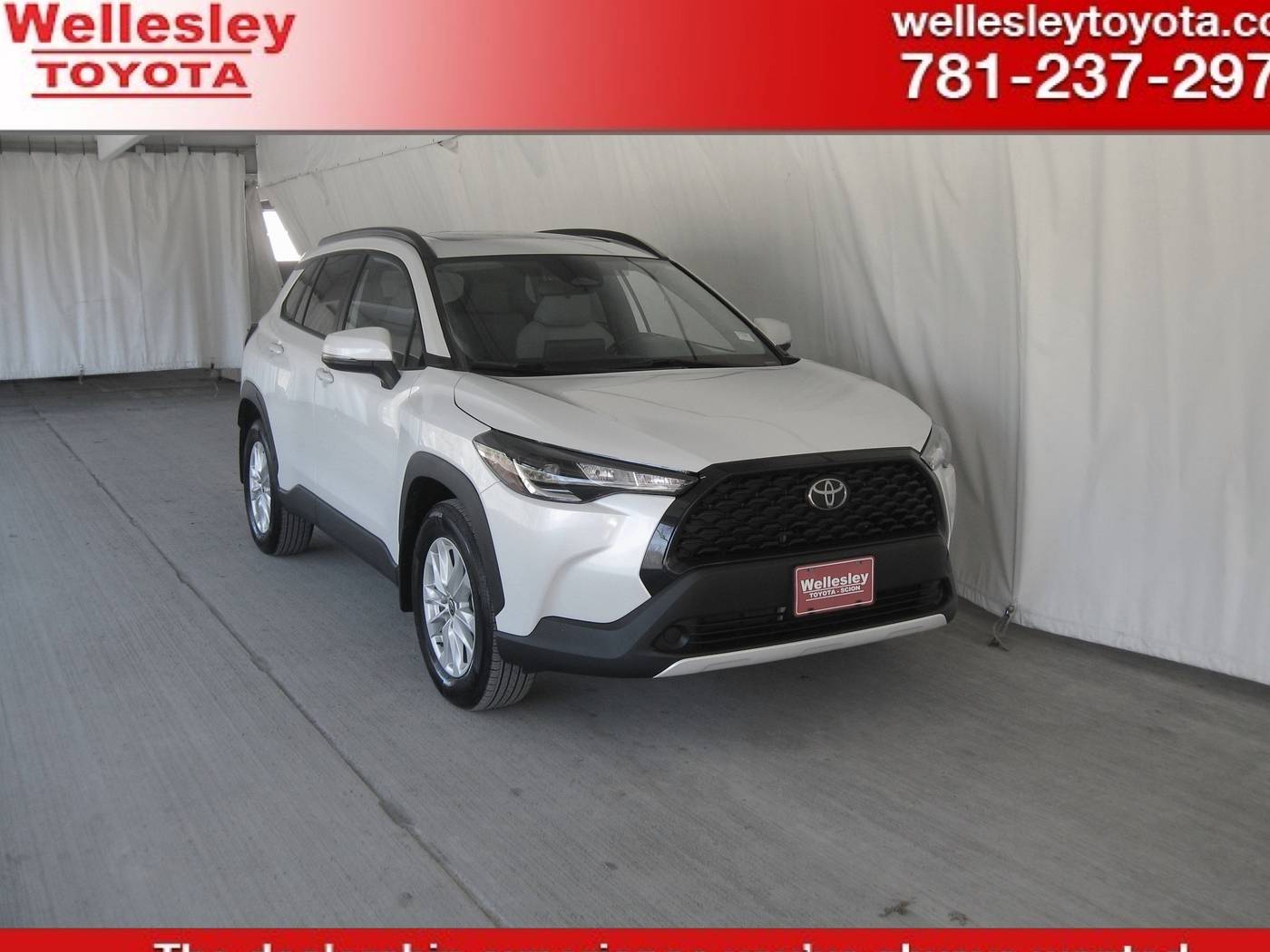2023 Toyota Corolla Cross LE — SUV — 19,811 mi — Wellesley, MA