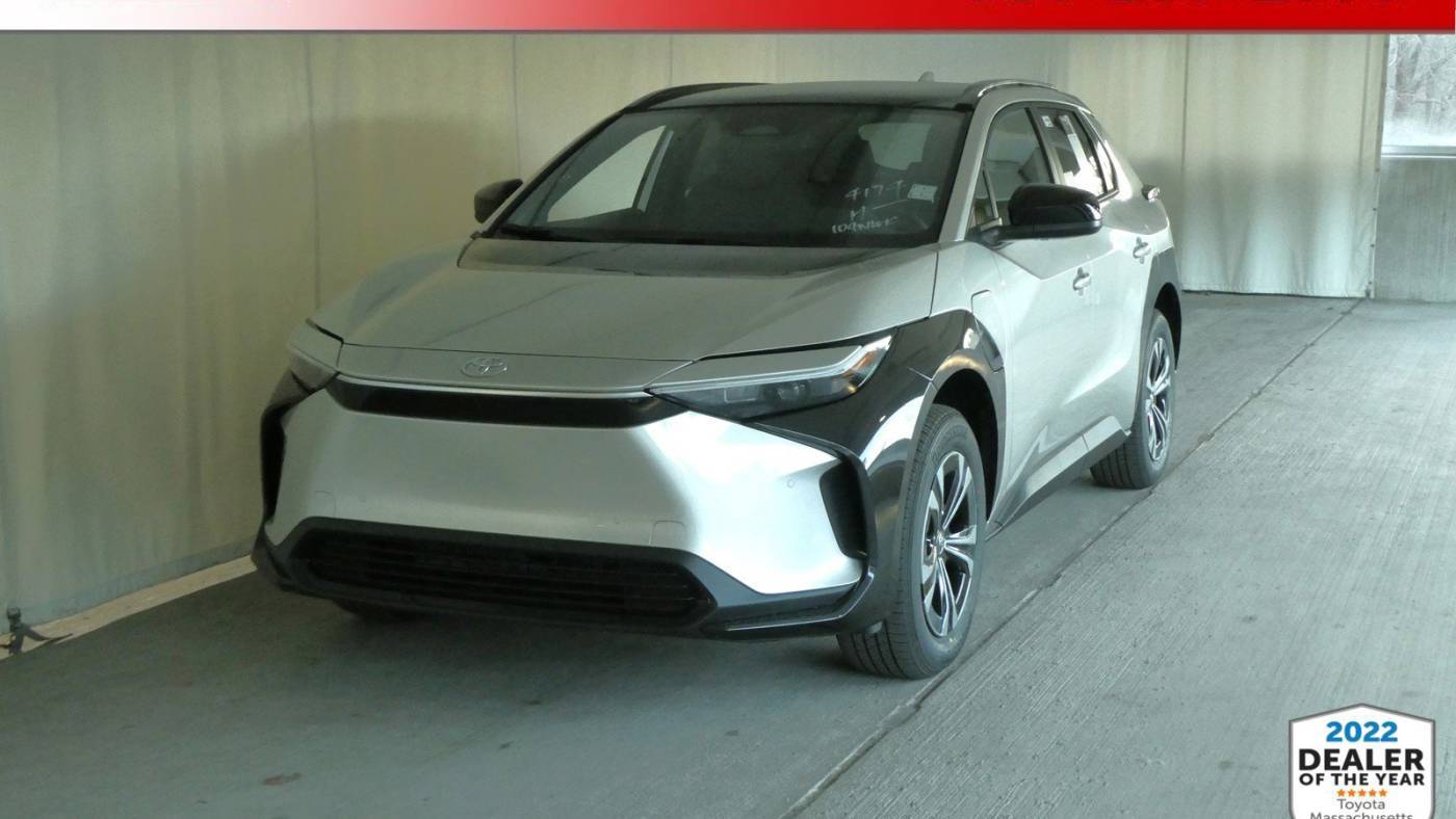 2024 Toyota bZ4X XLE — SUV — 5 mi — Wellesley, MA