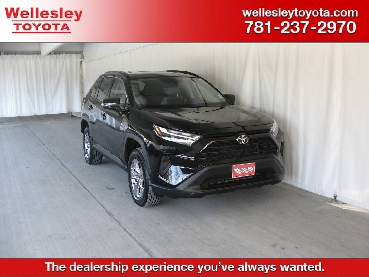 2022 Toyota RAV4 XLE — SUV — 4,932 mi — Wellesley, MA