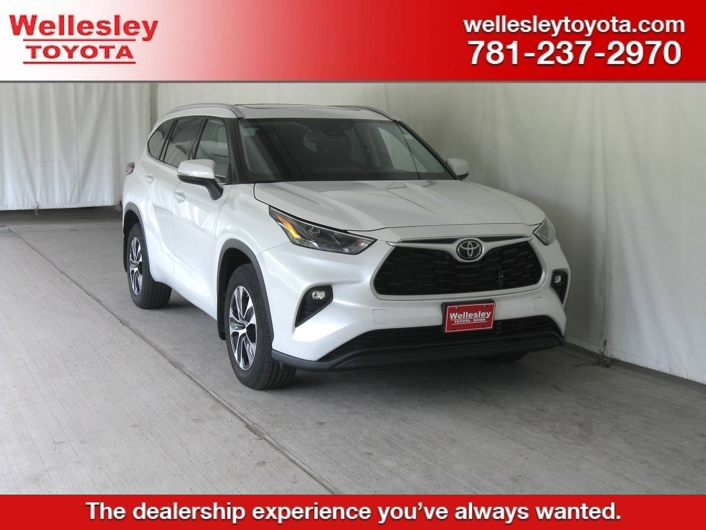 2022 Toyota Highlander XLE — SUV — 24,823 mi — Wellesley, MA