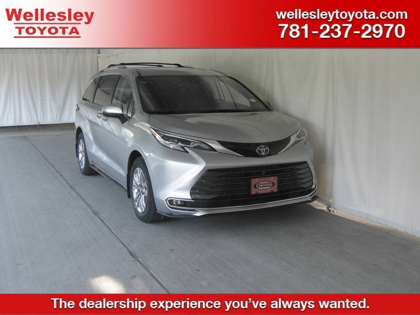 2022 Toyota Sienna Platinum — Minivan — 29,661 mi — Wellesley, MA