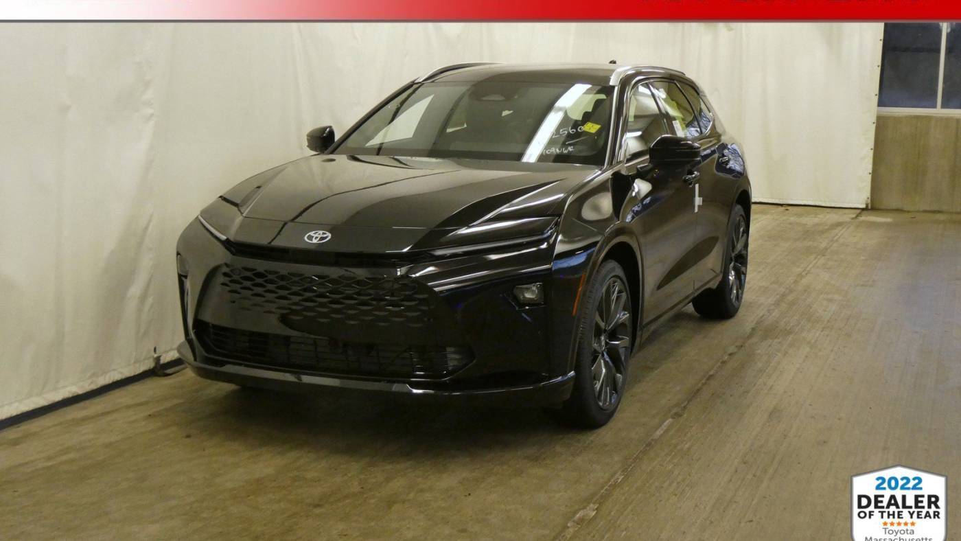 2025 Toyota Crown Signia Limited — SUV — 5 mi — Wellesley, MA