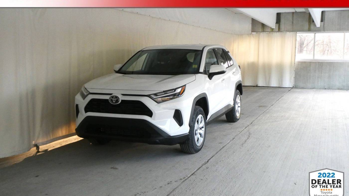 2025 Toyota RAV4 LE — SUV — 5 mi — Wellesley, MA