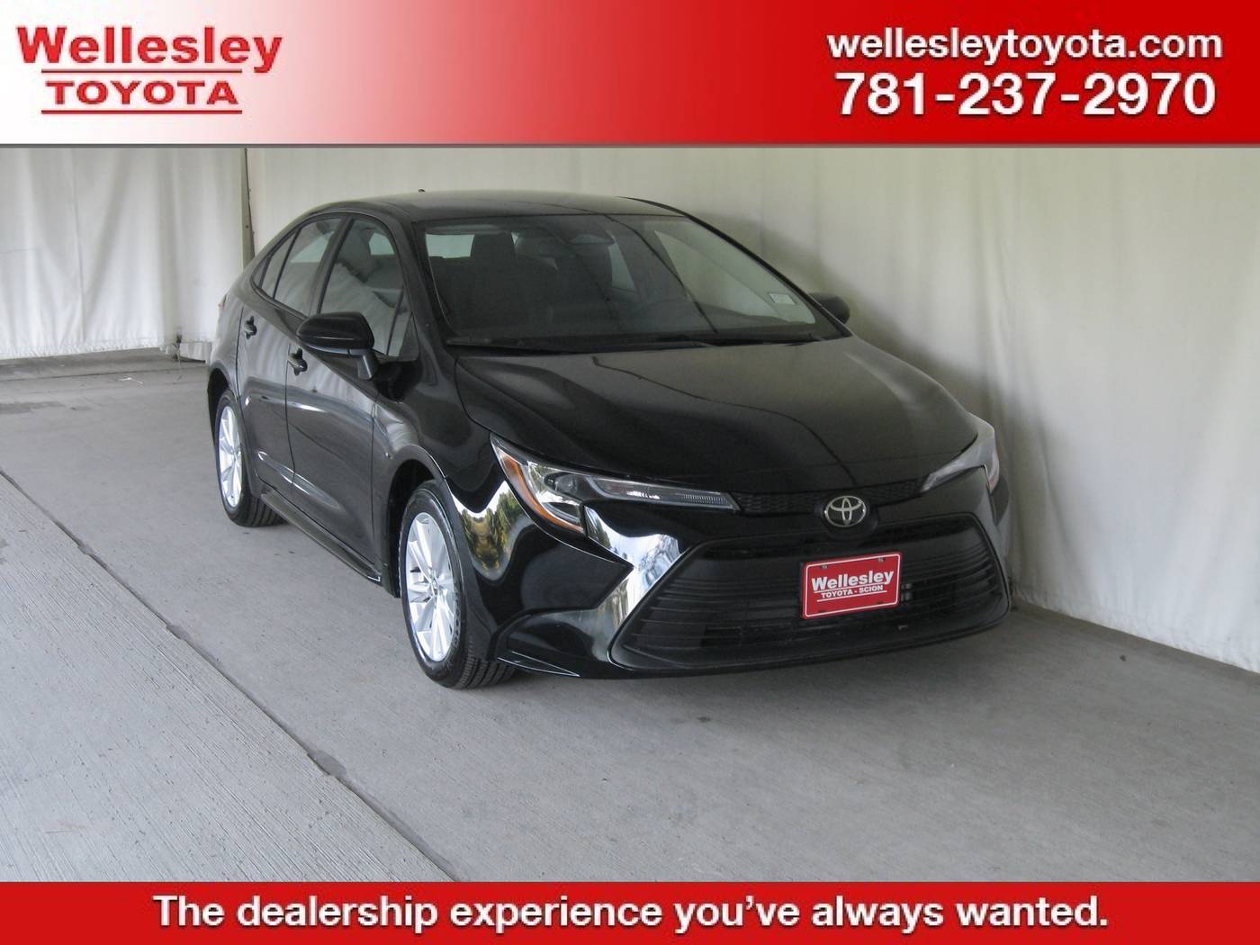2025 Toyota Corolla LE — Sedan — 7 mi — Wellesley, MA