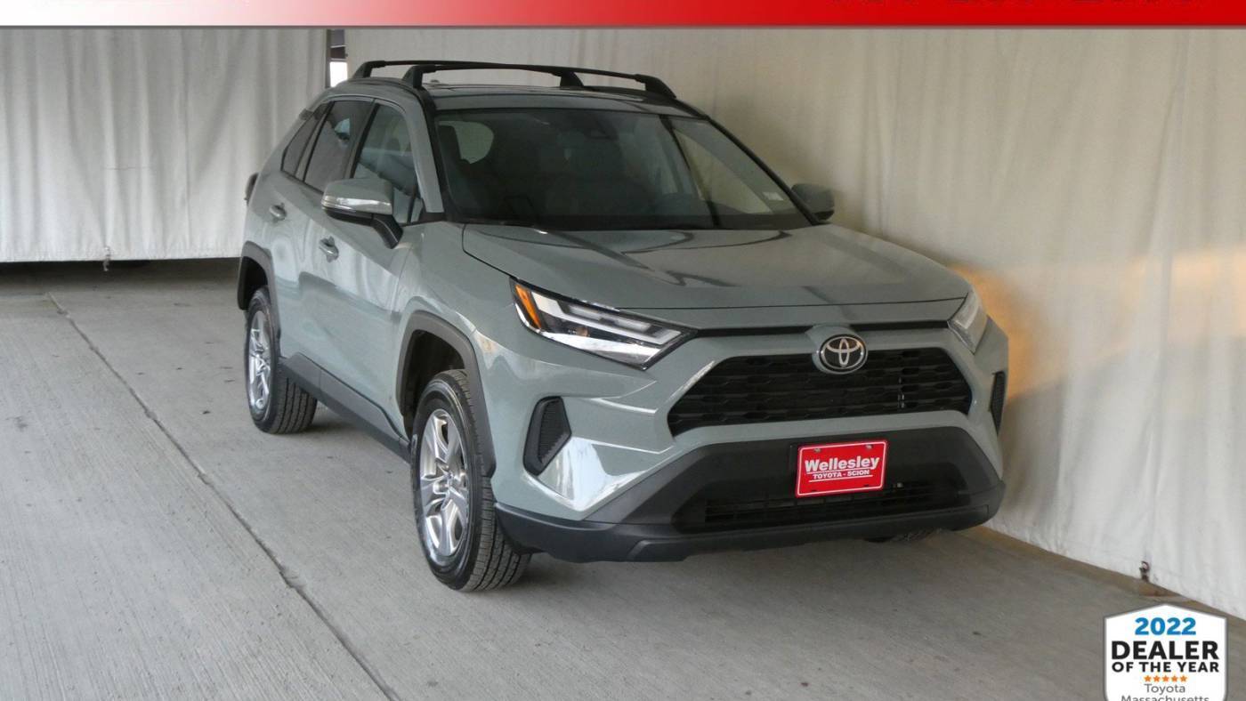 2022 Toyota RAV4 XLE — SUV — 24,387 mi — Wellesley, MA