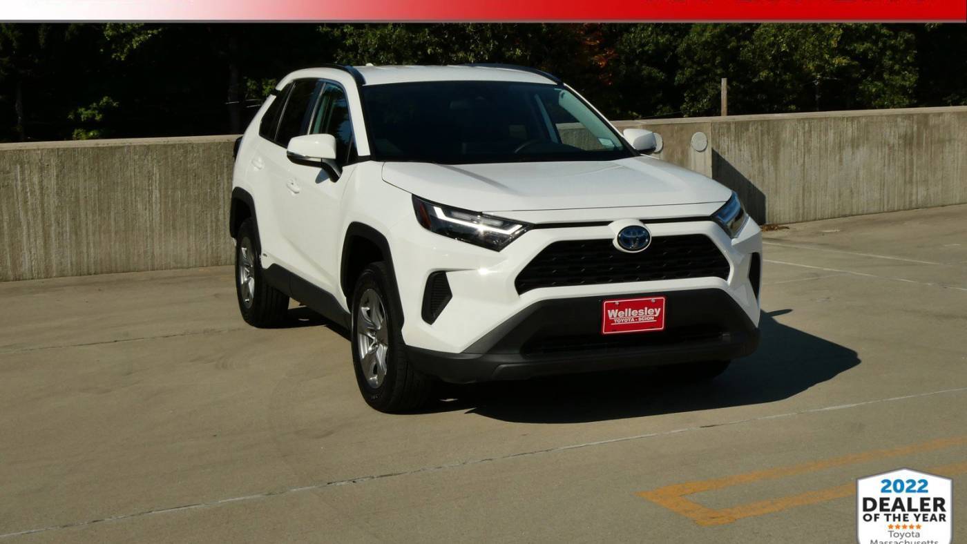 2022 Toyota RAV4 Hybrid XLE — SUV — 28,819 mi — Wellesley, MA