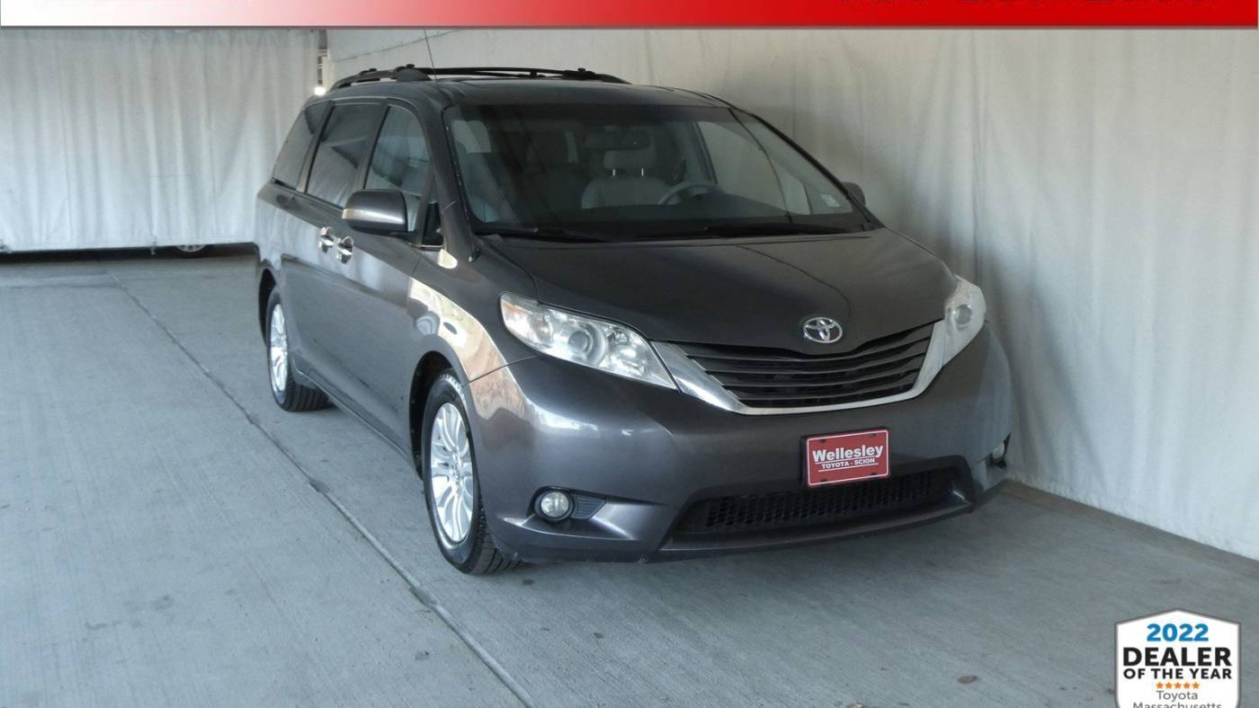 2013 Toyota Sienna XLE — Minivan — 176,328 mi — Wellesley, MA
