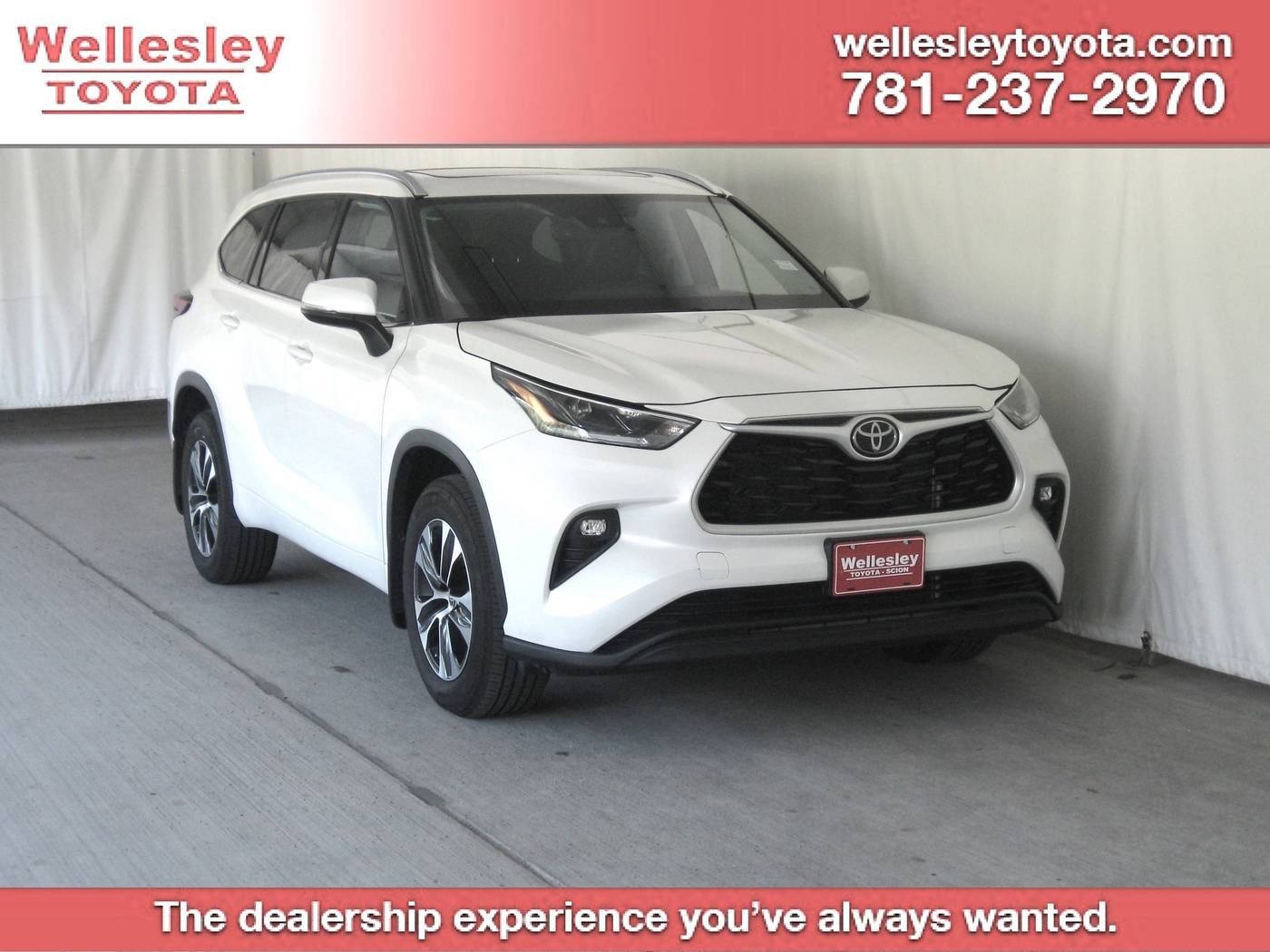 2021 Toyota Highlander XLE — SUV — 29,981 mi — Wellesley, MA