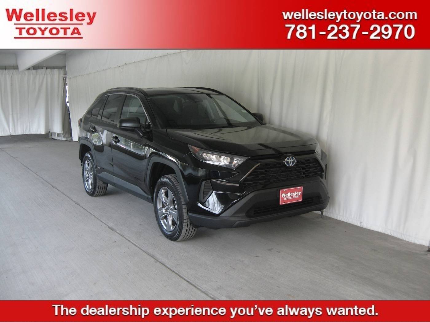2022 Toyota RAV4 Hybrid LE — SUV — 29,772 mi — Wellesley, MA