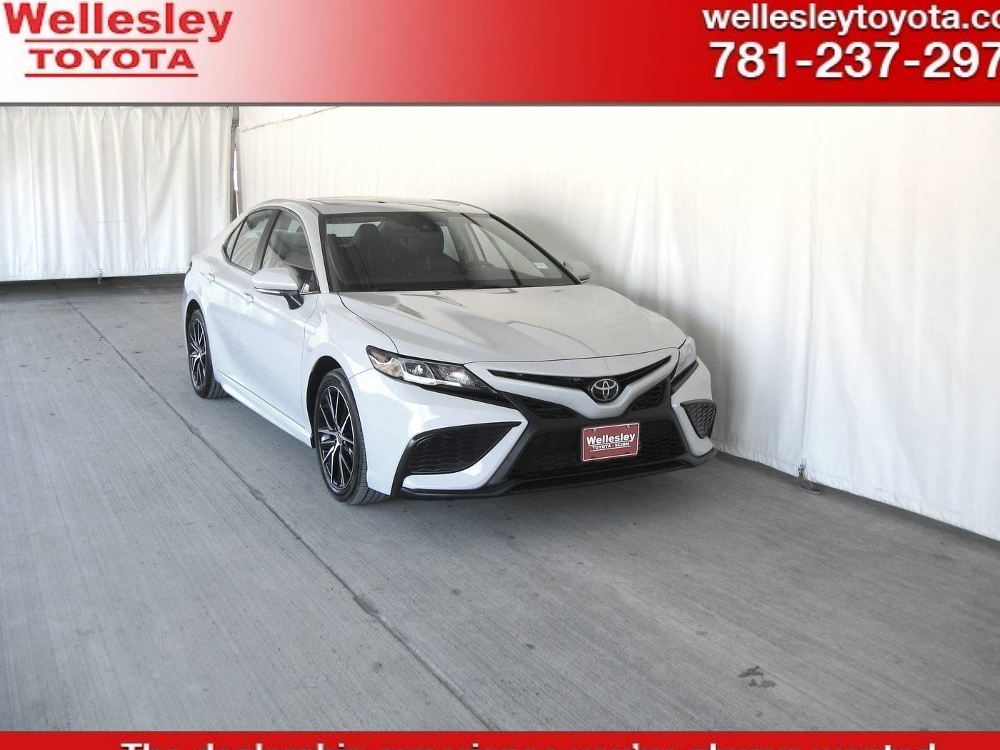 2024 Toyota Camry SE — Sedan — 17,511 mi — Wellesley, MA