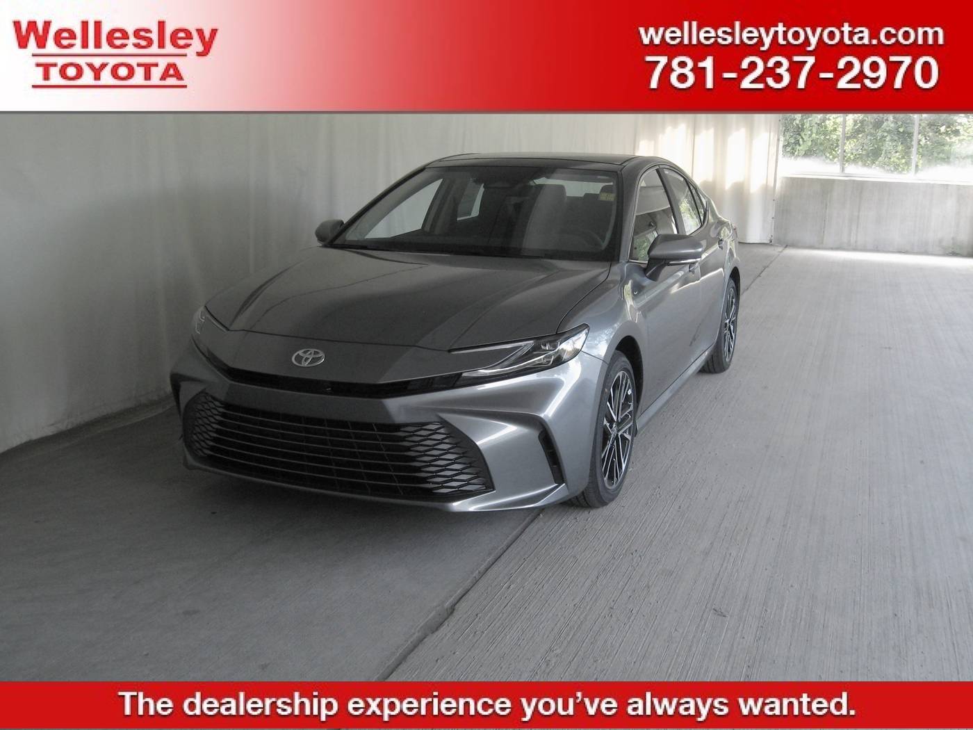 2025 Toyota Camry Hybrid XLE — Sedan — 50 mi — Wellesley, MA