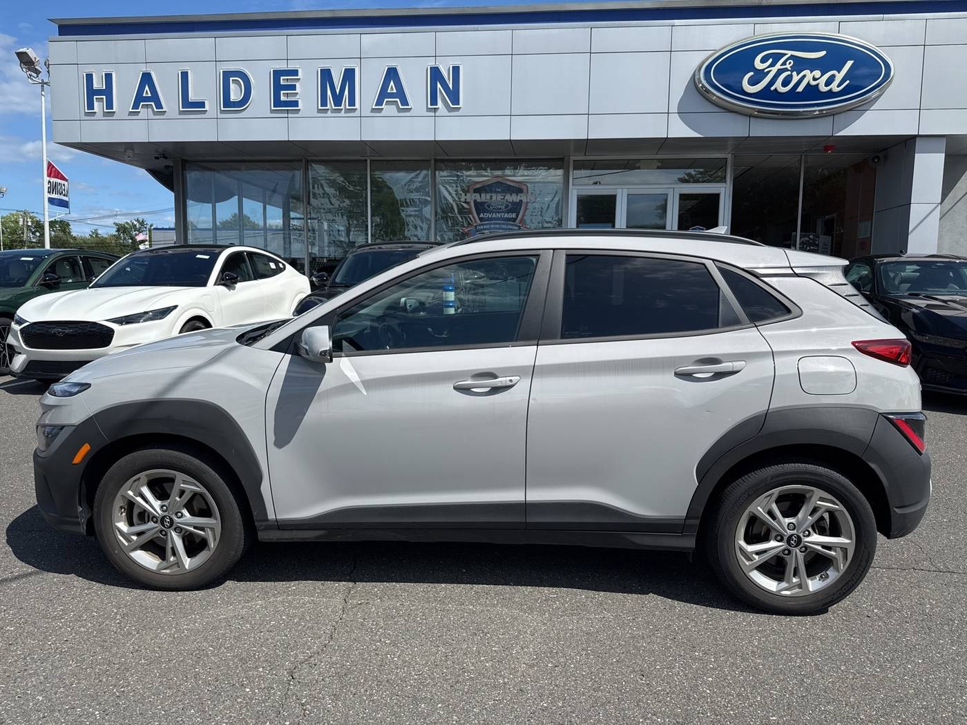 2023 Hyundai Kona SEL — SUV — 19,664 mi — Trenton, NJ