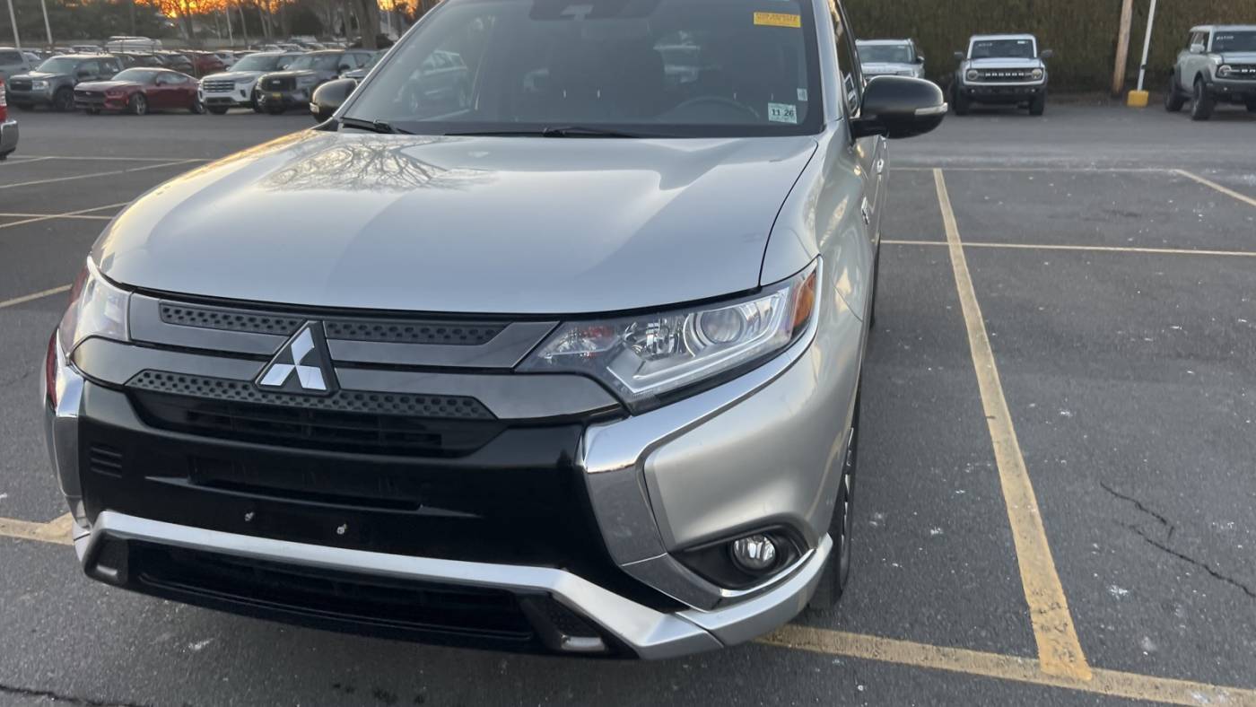 2021 Mitsubishi Outlander Plug-In Hybrid LE — SUV — 53,720 mi — Hamilton Square, NJ