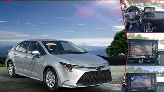 2021 Toyota Corolla LE — Sedan — 8,690 mi — Greenvale, NY