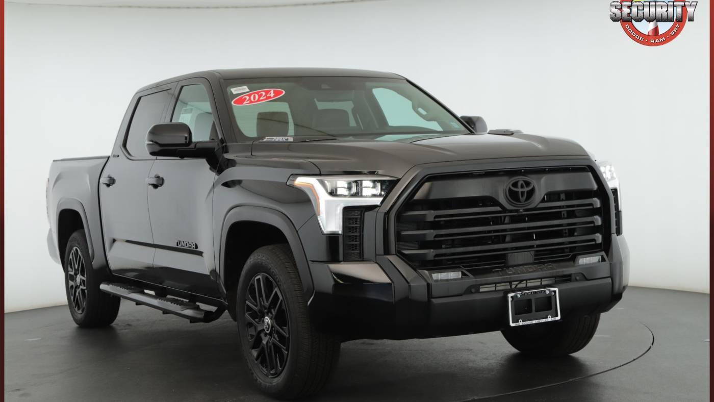 2024 Toyota Tundra Hybrid Limited — Pickup Truck — 5,515 mi — Amityville, NY