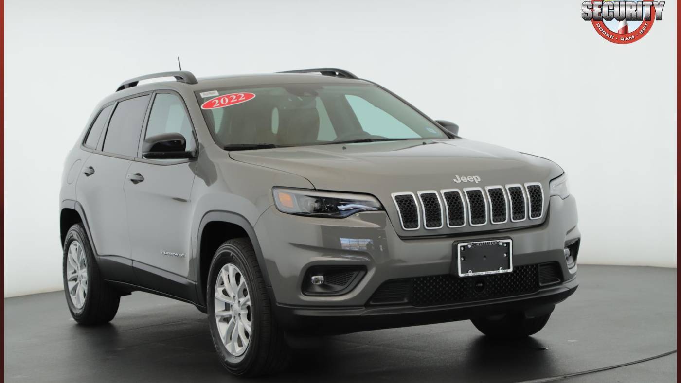 2022 Jeep Cherokee Latitude Lux — SUV — 18,574 mi — Amityville, NY