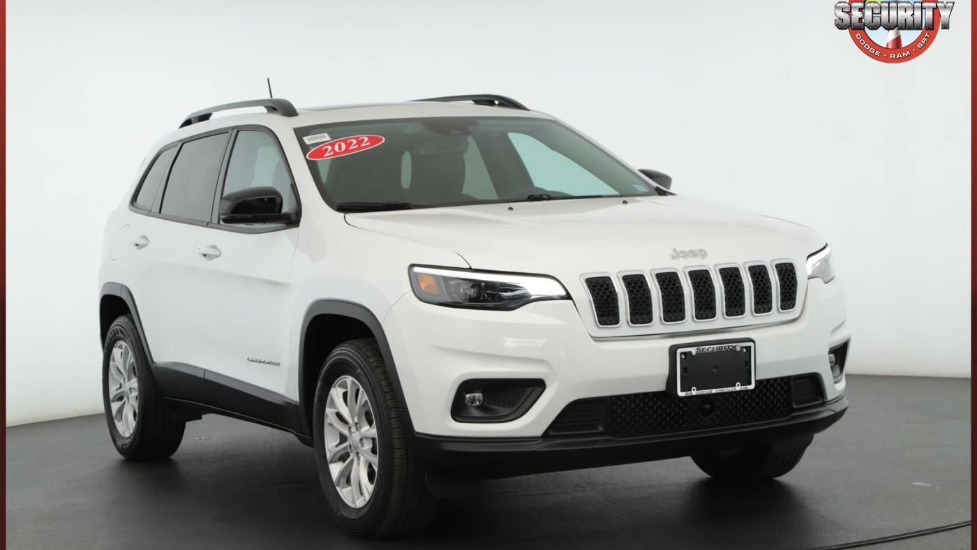2022 Jeep Cherokee Latitude Lux — SUV — 16,649 mi — Amityville, NY