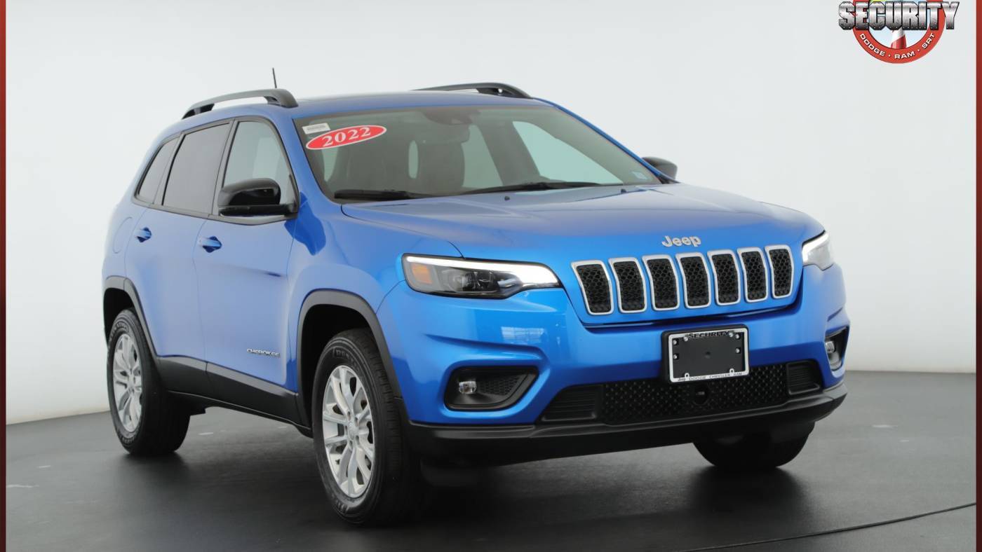 2022 Jeep Cherokee Latitude Lux — SUV — 17,285 mi — Amityville, NY
