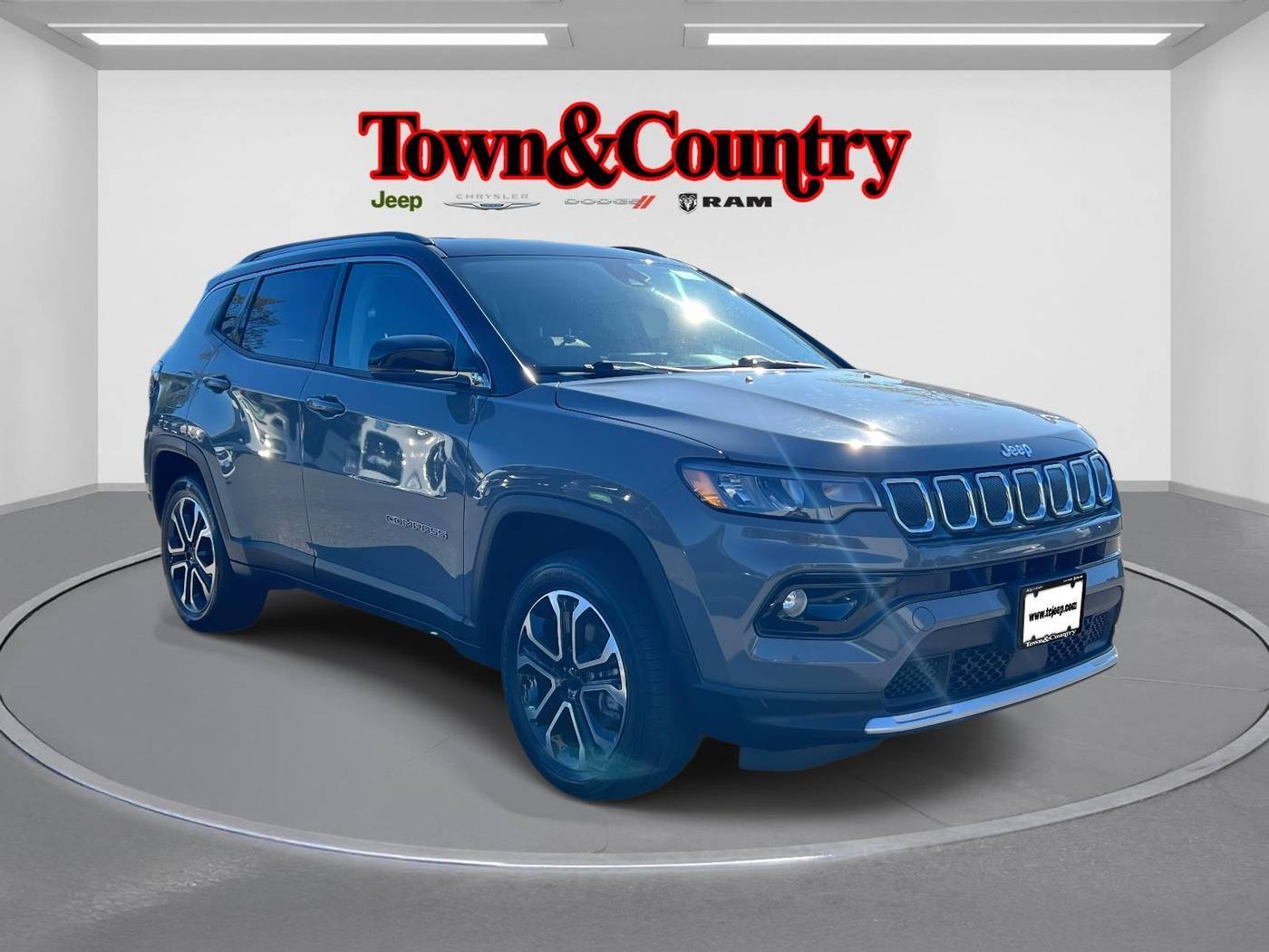 2022 Jeep Compass Limited — SUV — 28,884 mi — Levittown, NY