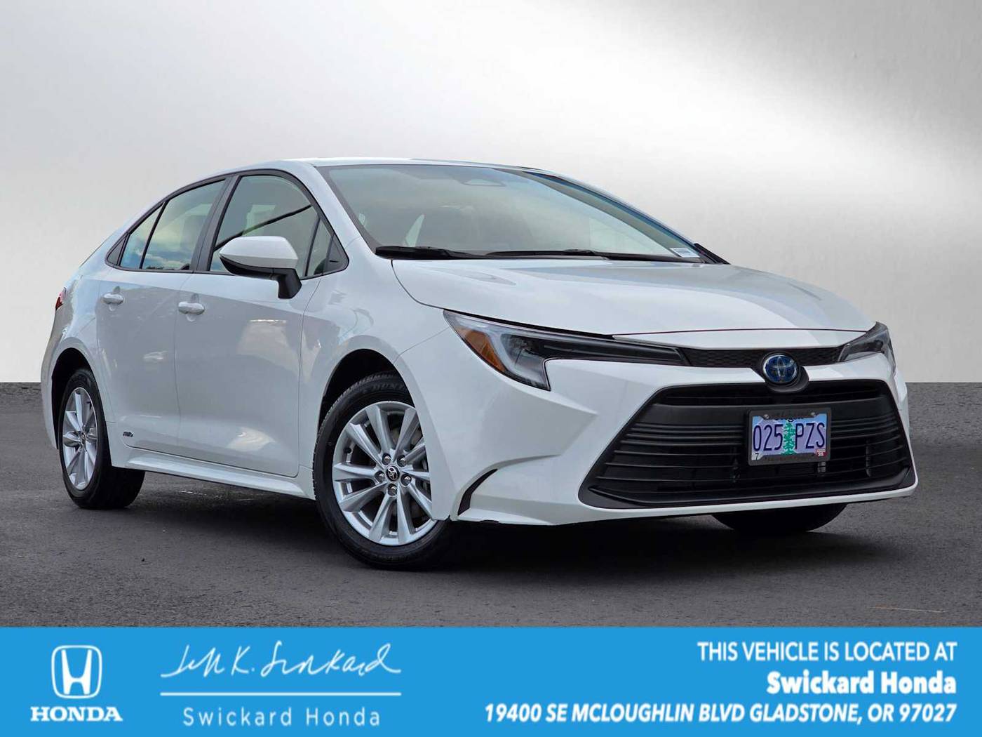 2024 Toyota Corolla Hybrid LE — Sedan — 2,591 mi — Gladstone, OR