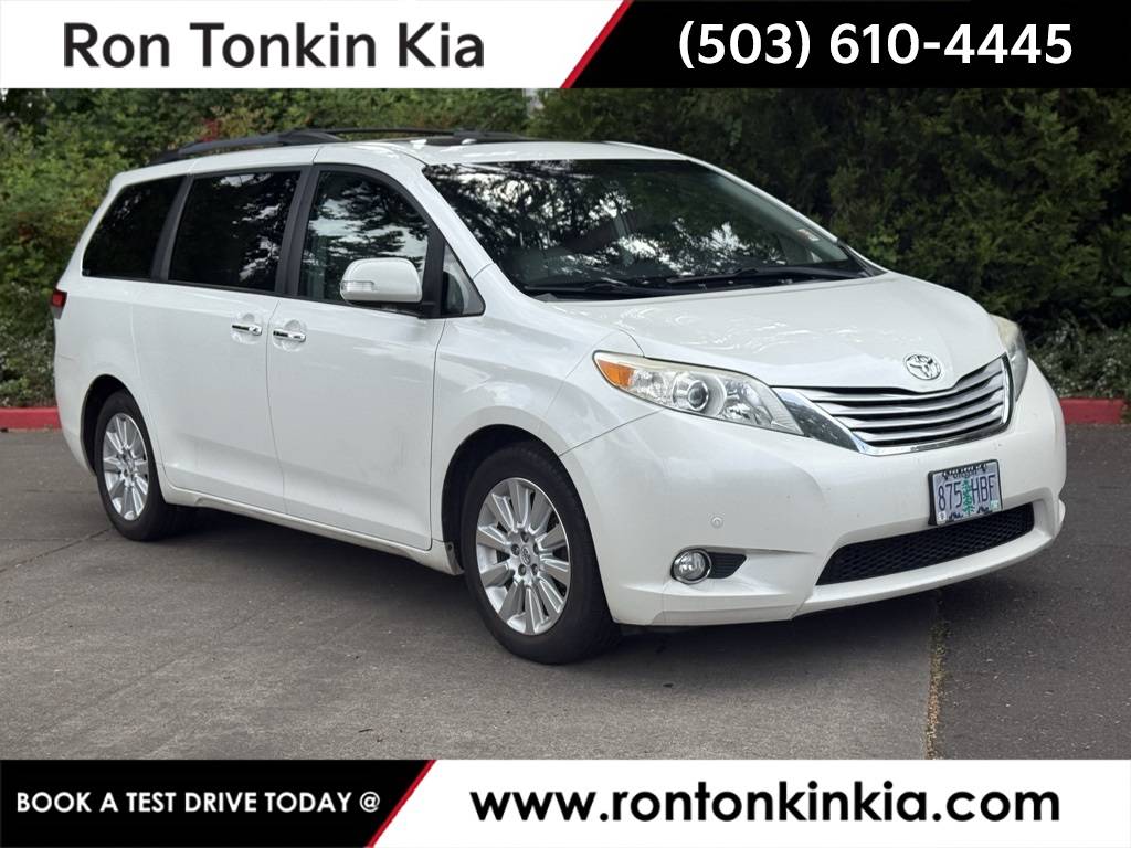 2014 Toyota Sienna XLE — Minivan — 113,474 mi — Gladstone, OR