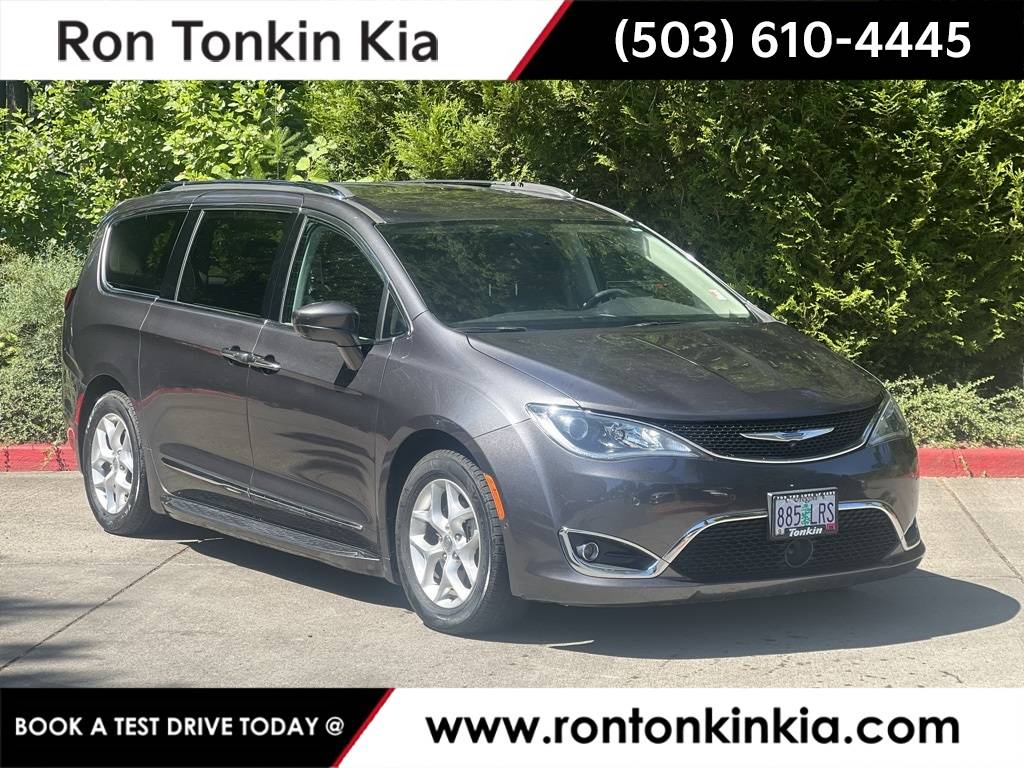 2018 Chrysler Pacifica Touring L Plus — Minivan — 49,760 mi — Gladstone, OR