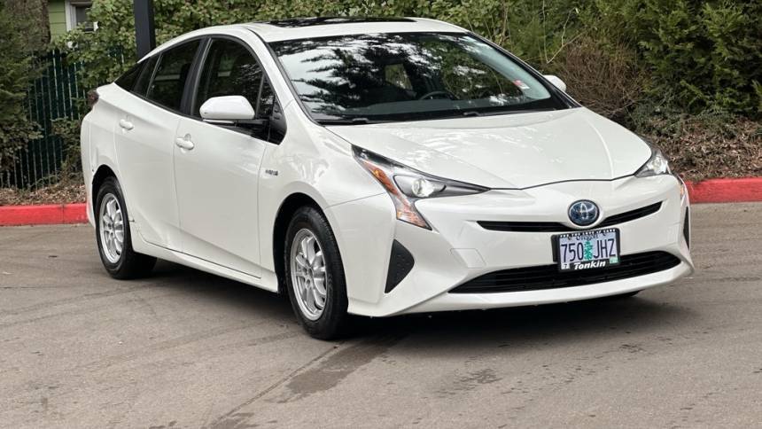 2016 Toyota Prius Four — Hatchback — 27,484 mi — Gladstone, OR
