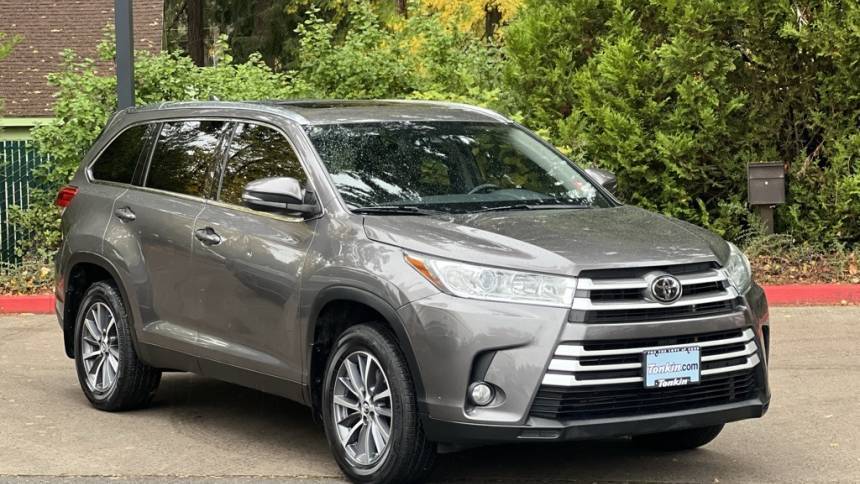 2019 Toyota Highlander XLE — SUV — 65,743 mi — Gladstone, OR