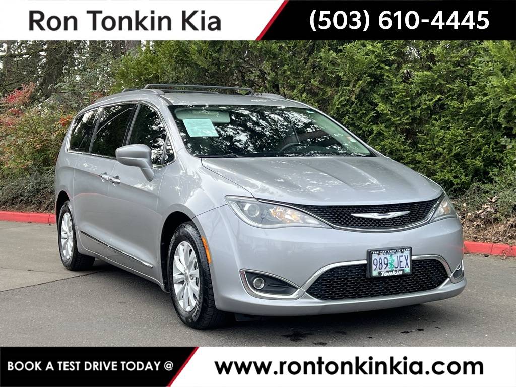 2017 Chrysler Pacifica Touring L — Minivan — 116,279 mi — Gladstone, OR