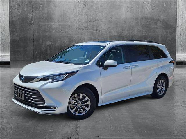 2023 Toyota Sienna XLE — Minivan — 51,392 mi — The Woodlands, TX
