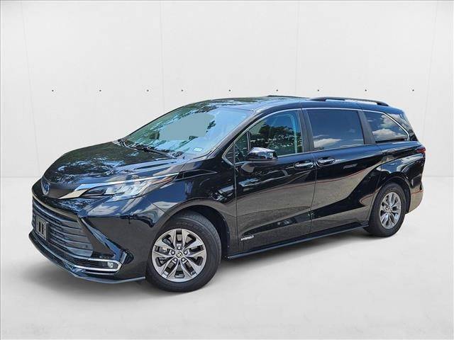 2021 Toyota Sienna XLE — Minivan — 54,813 mi — The Woodlands, TX
