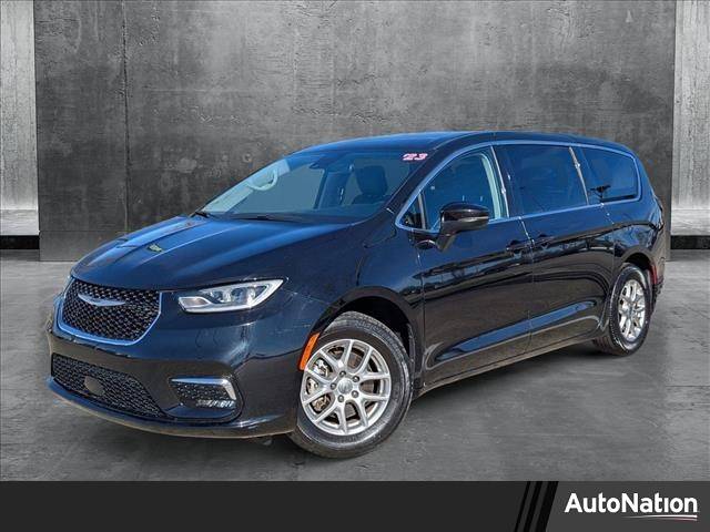 2023 Chrysler Pacifica Touring L — Minivan — 46,312 mi — League City, TX