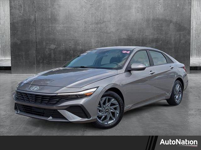 2024 Hyundai Elantra SEL — Sedan — 17,725 mi — League City, TX