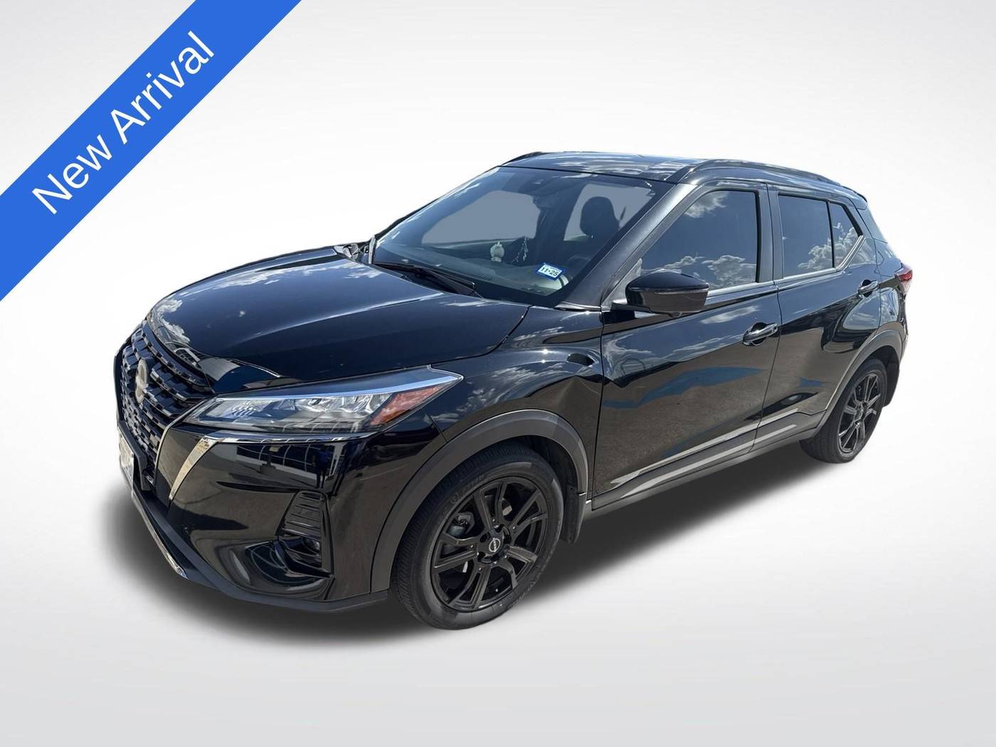 2022 Nissan Kicks SR