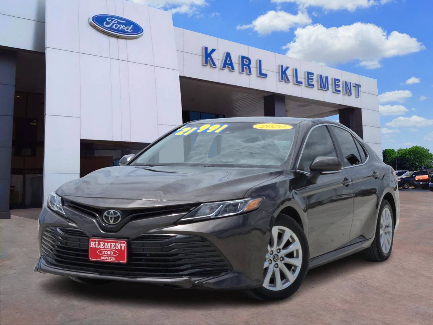 2020 Toyota Camry LE — Sedan — 51,307 mi — Decatur, TX