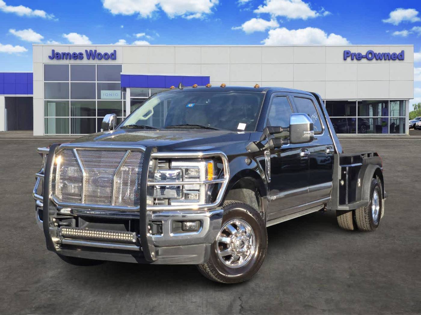 2019 Ford Super Duty F-350 Lariat — Pickup Truck — 50,958 mi — Decatur, TX