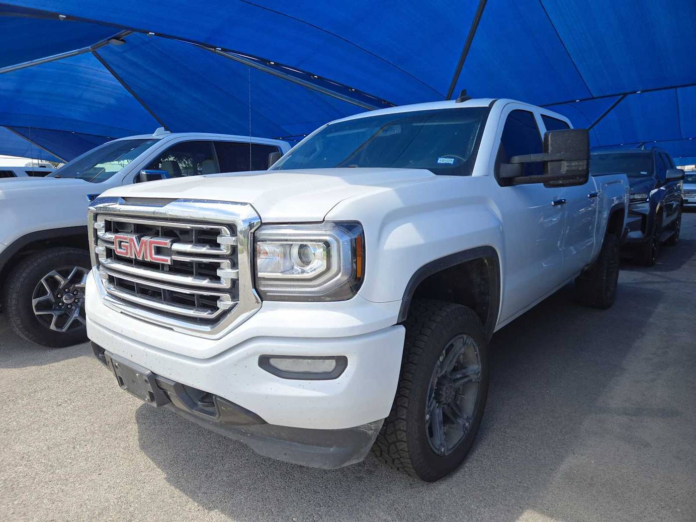 2018 GMC Sierra 1500 SLT — Pickup Truck — 200,028 mi — Decatur, TX