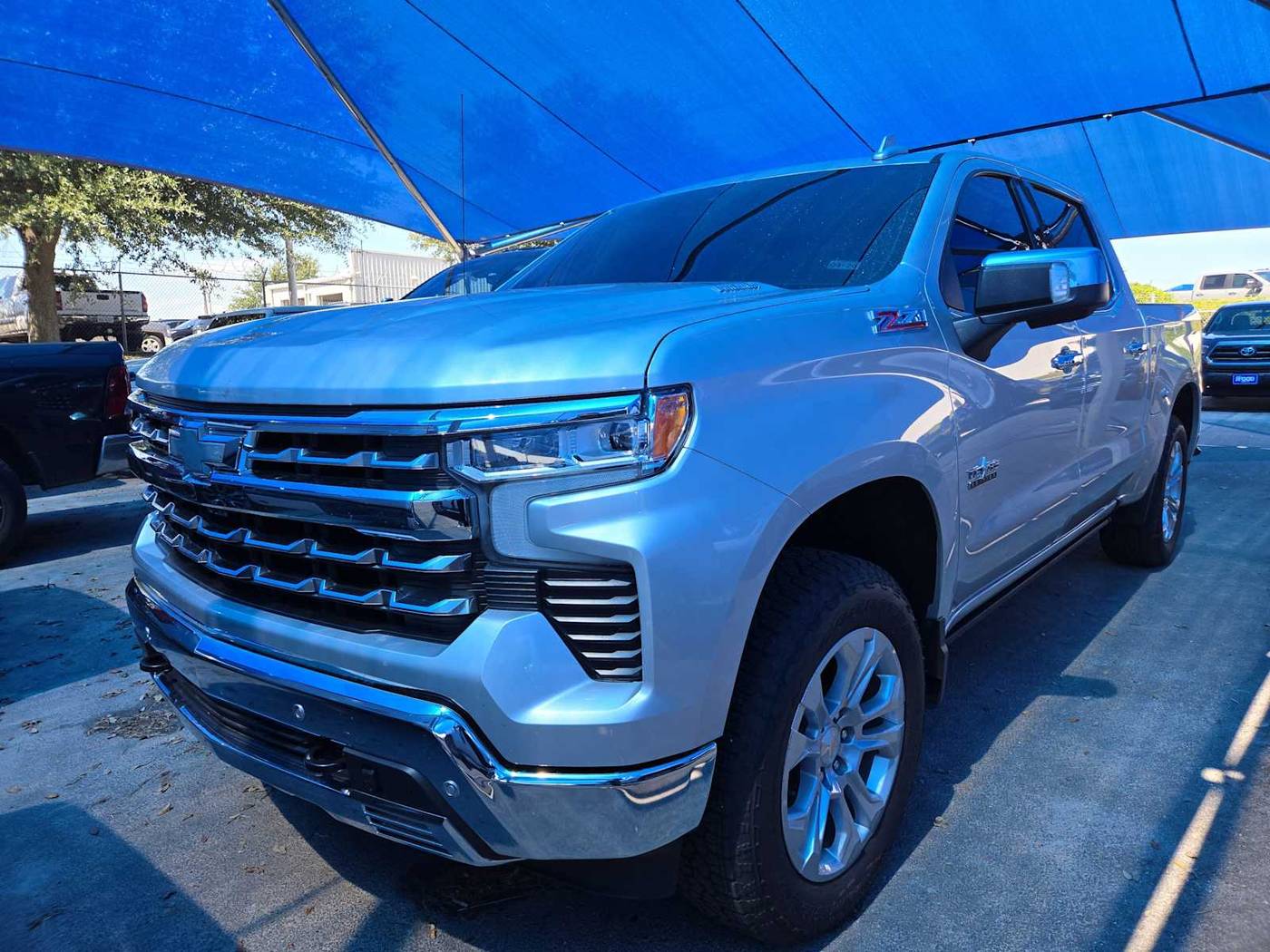 2022 Chevrolet Silverado 1500 LTZ — Pickup Truck — 84,272 mi — Decatur, TX